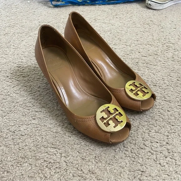 Tory Burch Peep Toe Brown / Tan Leather Wedges SIZE 8.5 - Picture 2 of 9